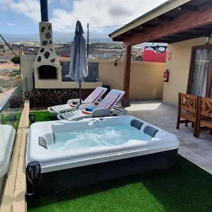 https://la-casita-playa-de-san-juan-tenerife.in-canary-islands.com